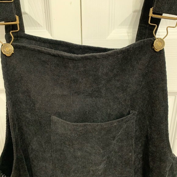 BOUTIQUE OVERALL DRESS - Picture 4 of 5